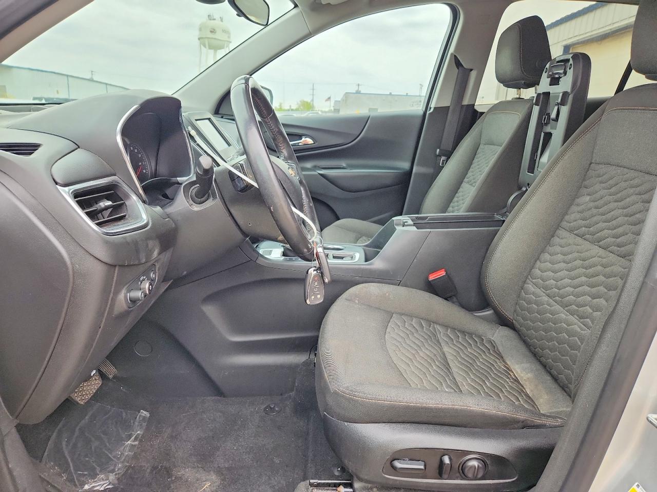 2020 CHEVROLET EQUINOX LT photo 13