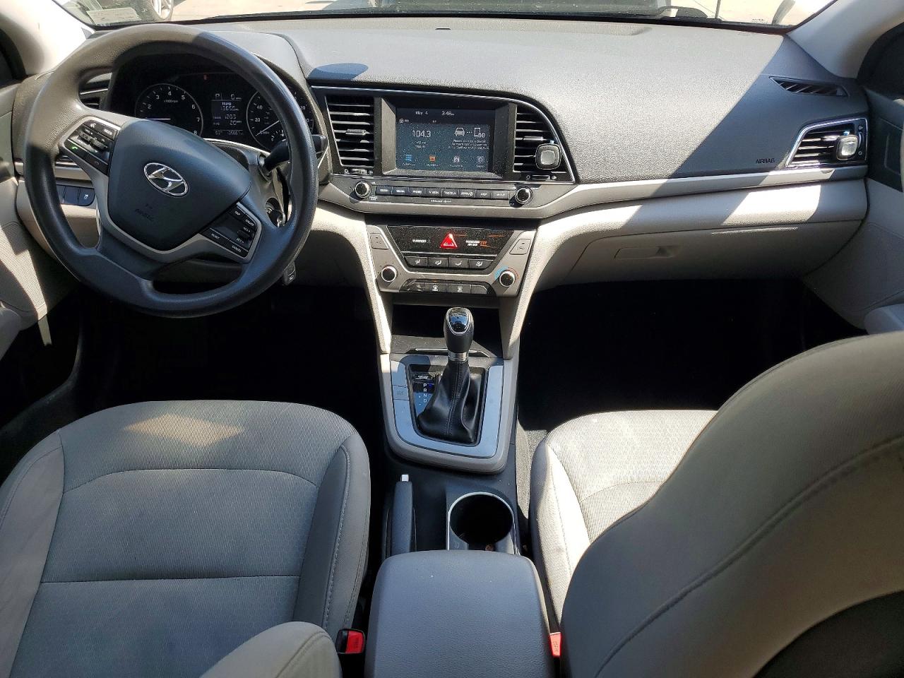 2017 HYUNDAI ELANTRA SE photo 8