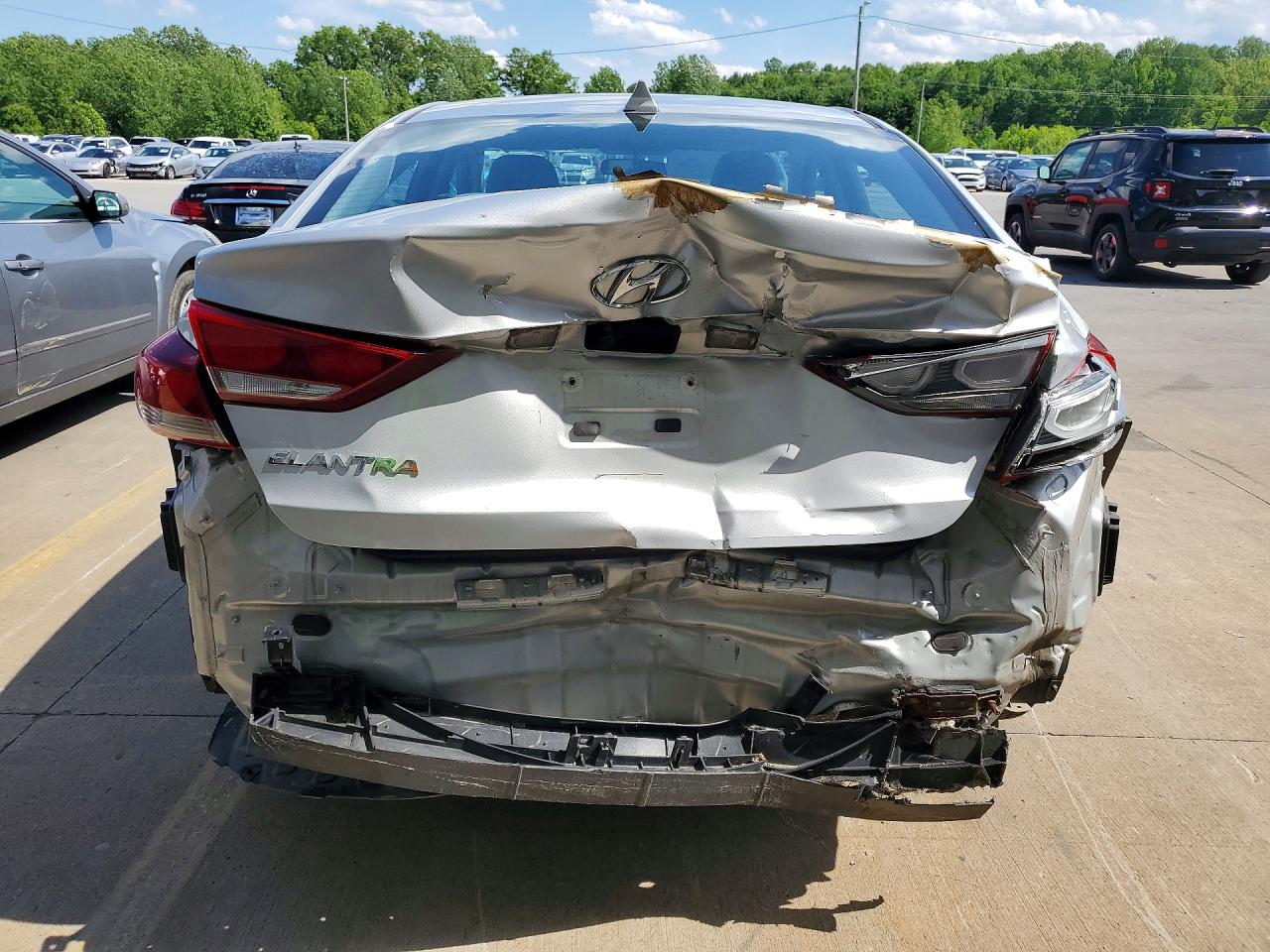 2017 HYUNDAI ELANTRA SE photo 6