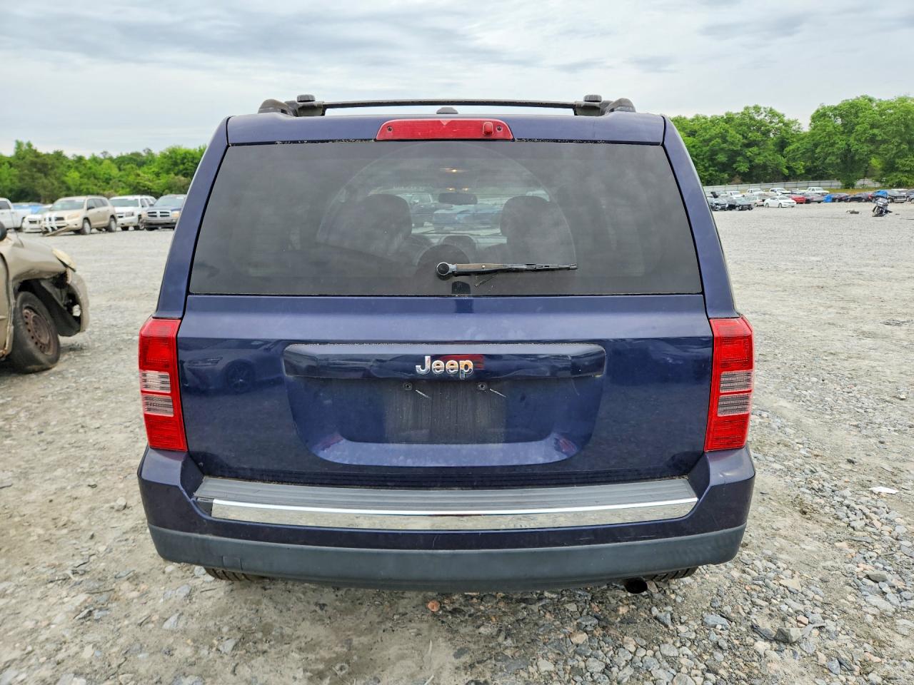 2014 JEEP PATRIOT LATITUDE photo 16