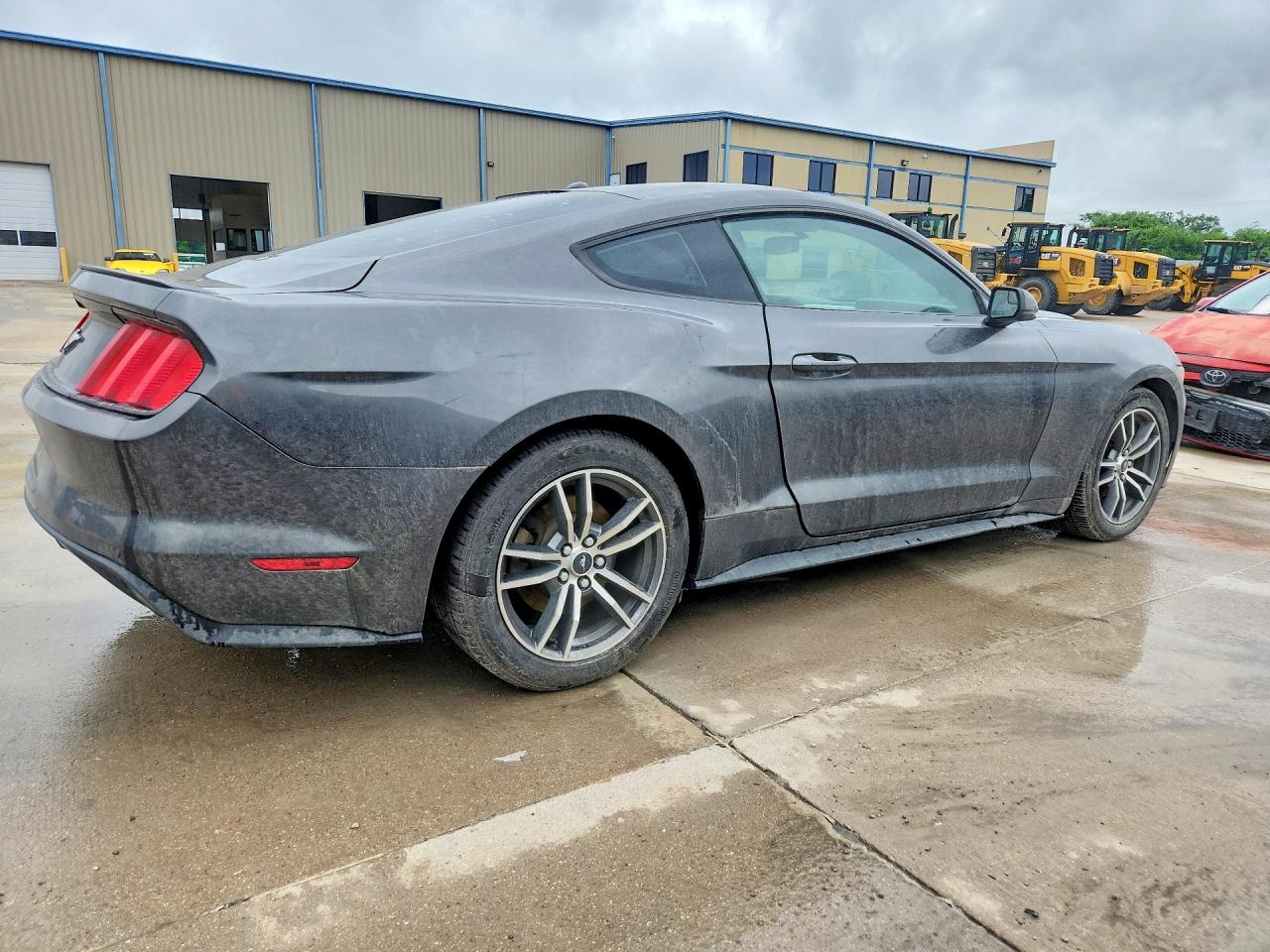 2015 FORD MUSTANG photo 5