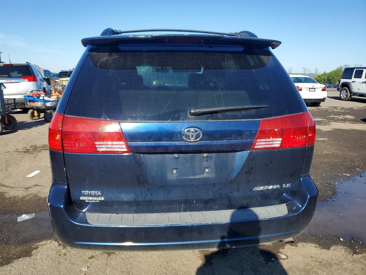 2004 TOYOTA SIENNA LE 8 PASSENGER photo 11