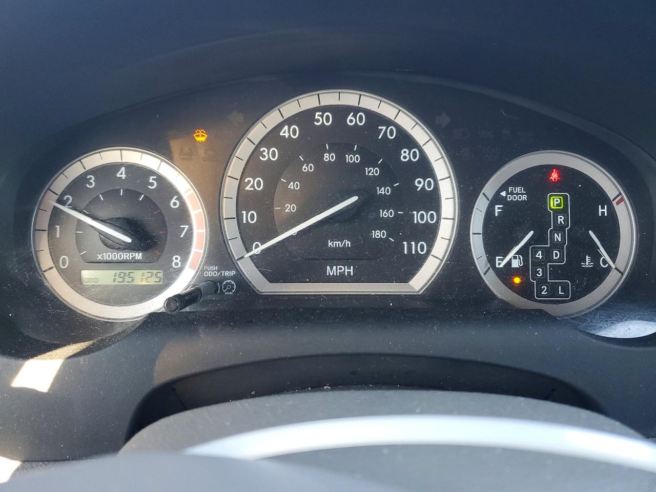 2004 TOYOTA SIENNA LE 8 PASSENGER photo 17