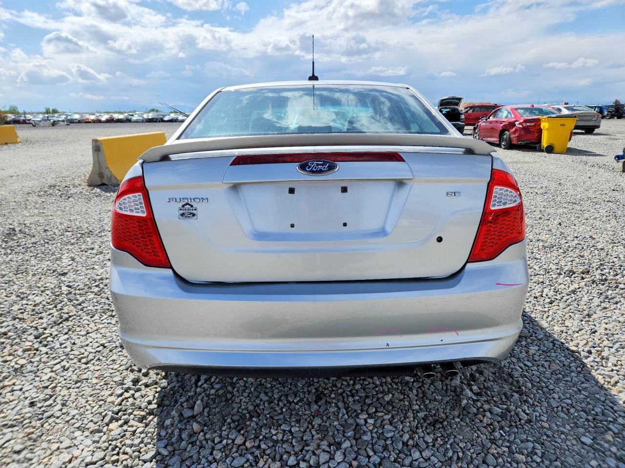 2011 FORD FUSION SE photo 16