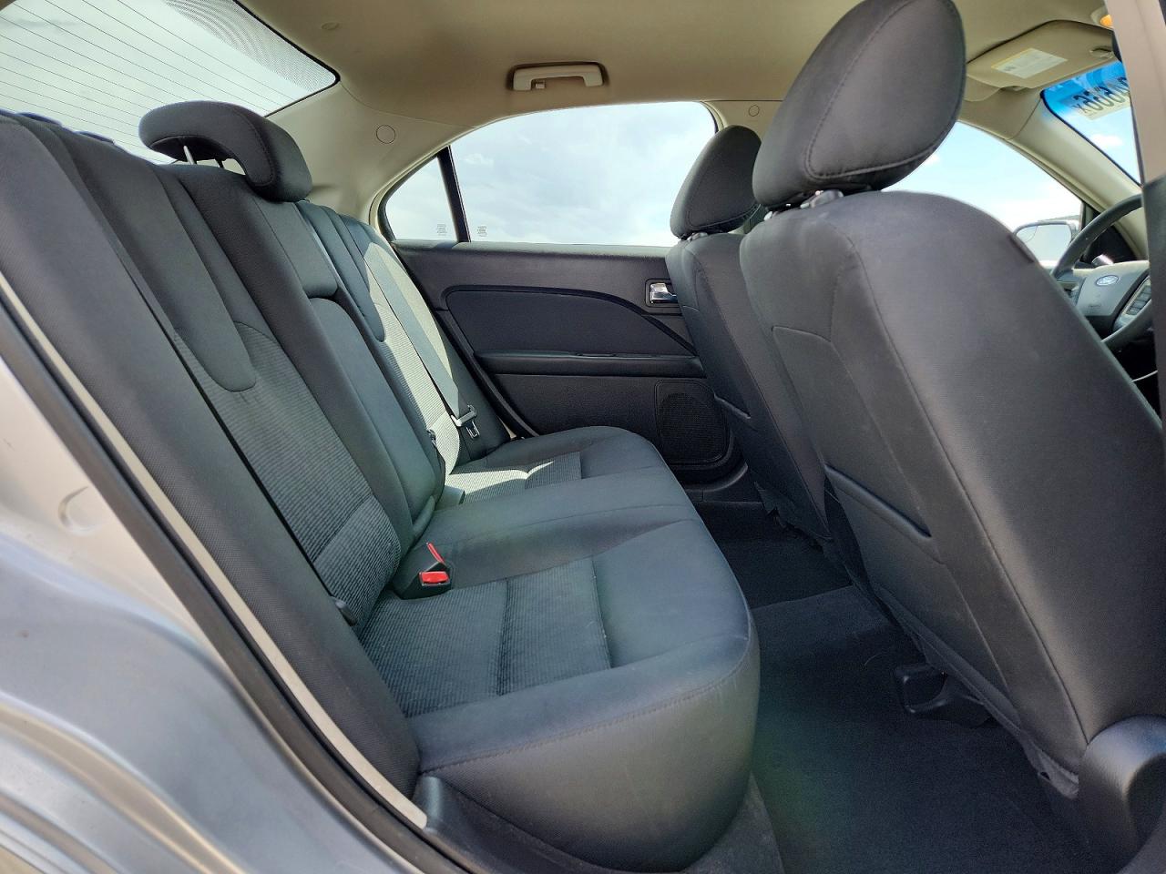 2011 FORD FUSION SE photo 28