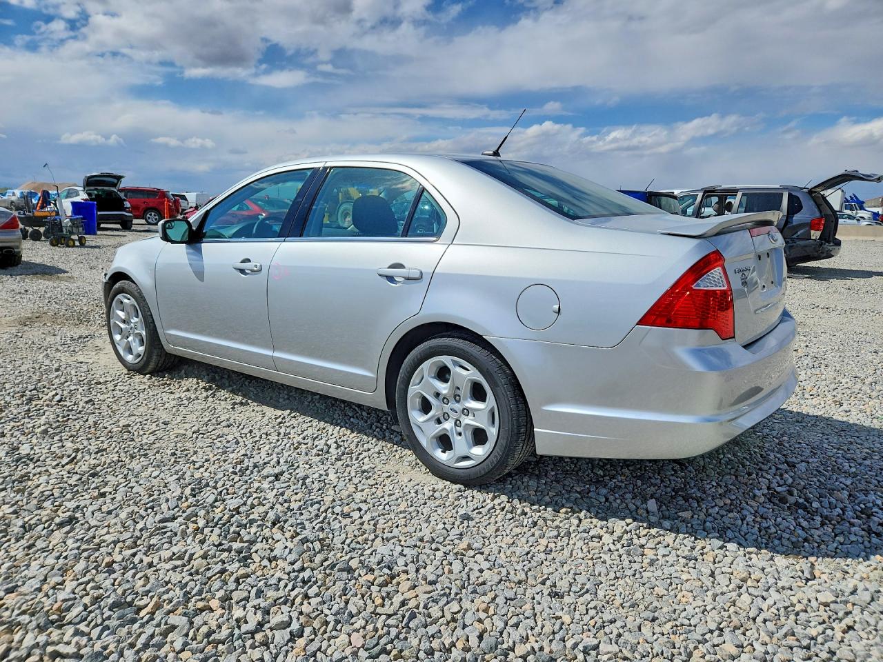 2011 FORD FUSION SE photo 4