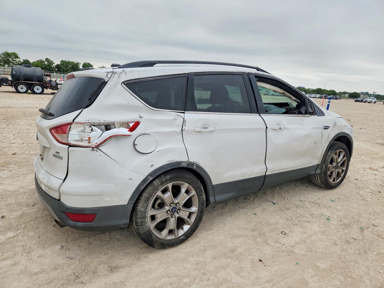 2015 FORD ESCAPE SE photo 5