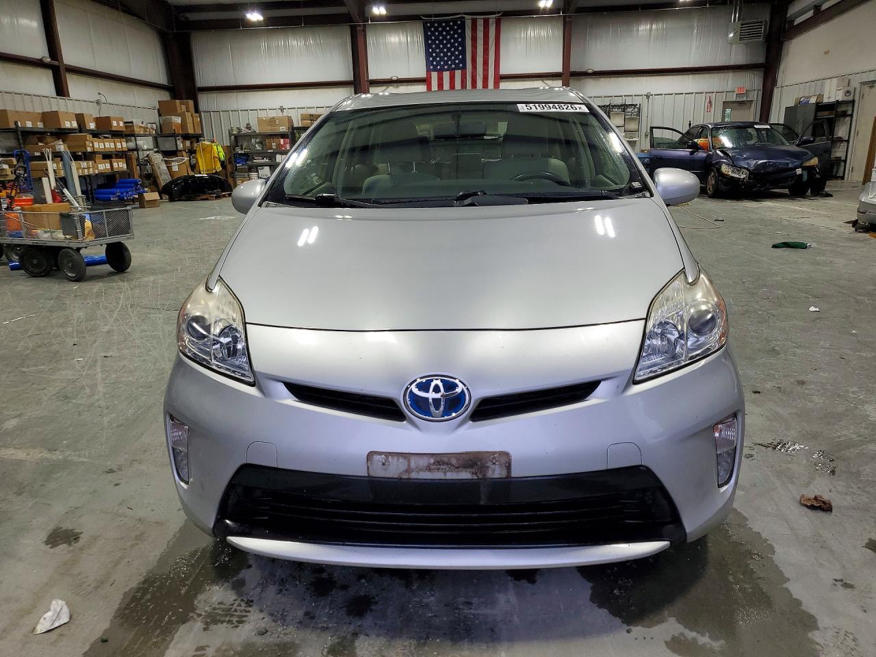 2015 TOYOTA PRIUS TWO photo 13