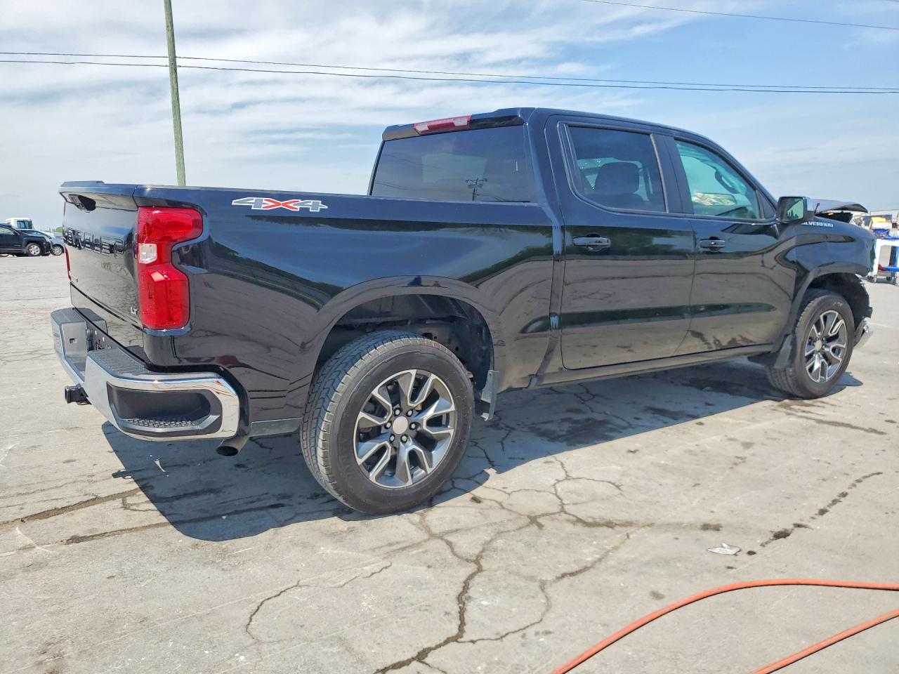 2024 CHEVROLET SILVERADO K1500 LT-L photo 7