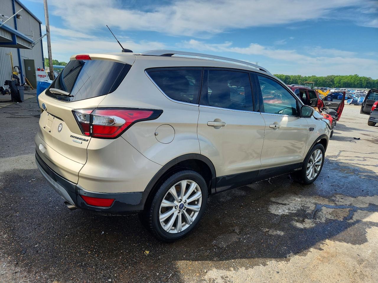 2017 FORD ESCAPE TITANIUM photo 5