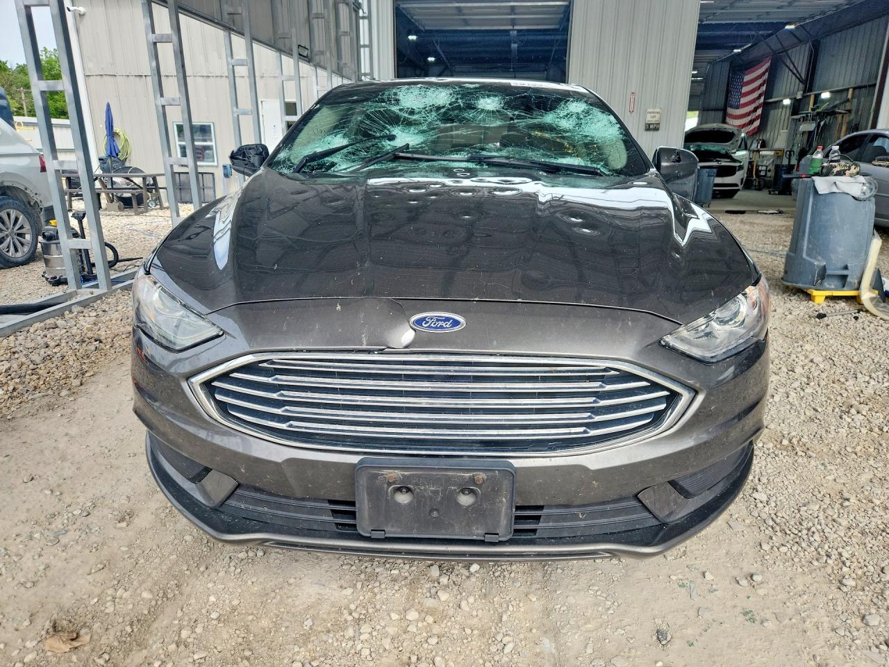 2017 FORD FUSION SE photo 9