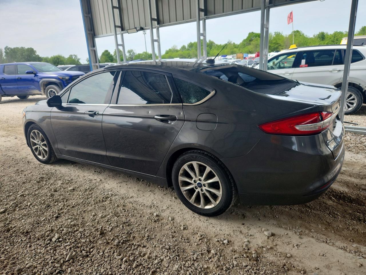 2017 FORD FUSION SE photo 3