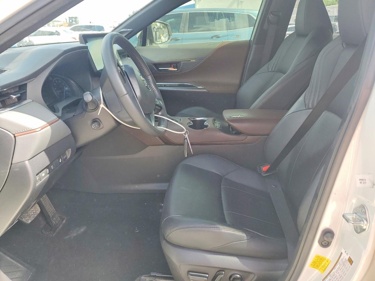 2021 TOYOTA VENZA LIMITED photo 7