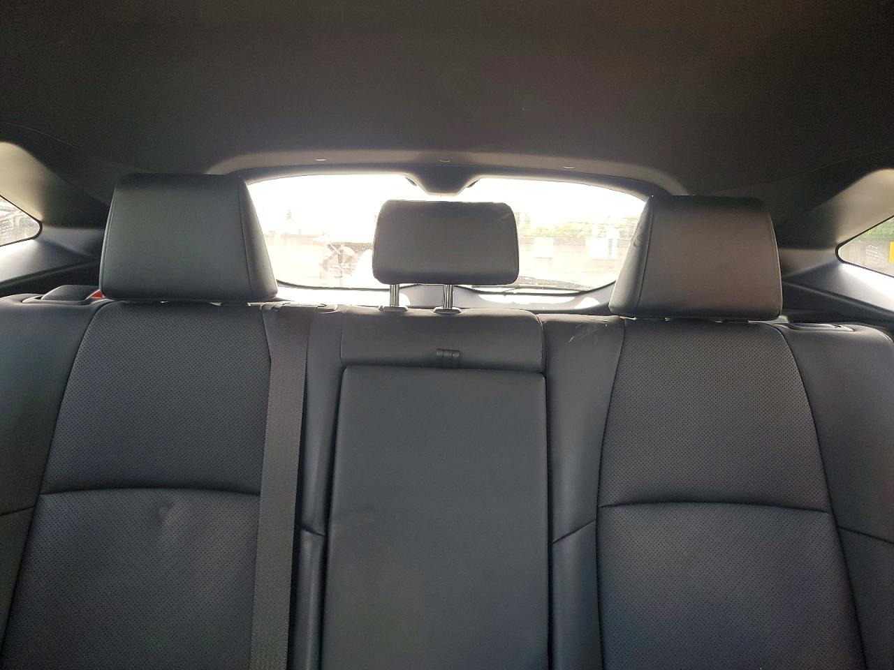 2021 TOYOTA VENZA LIMITED photo 10