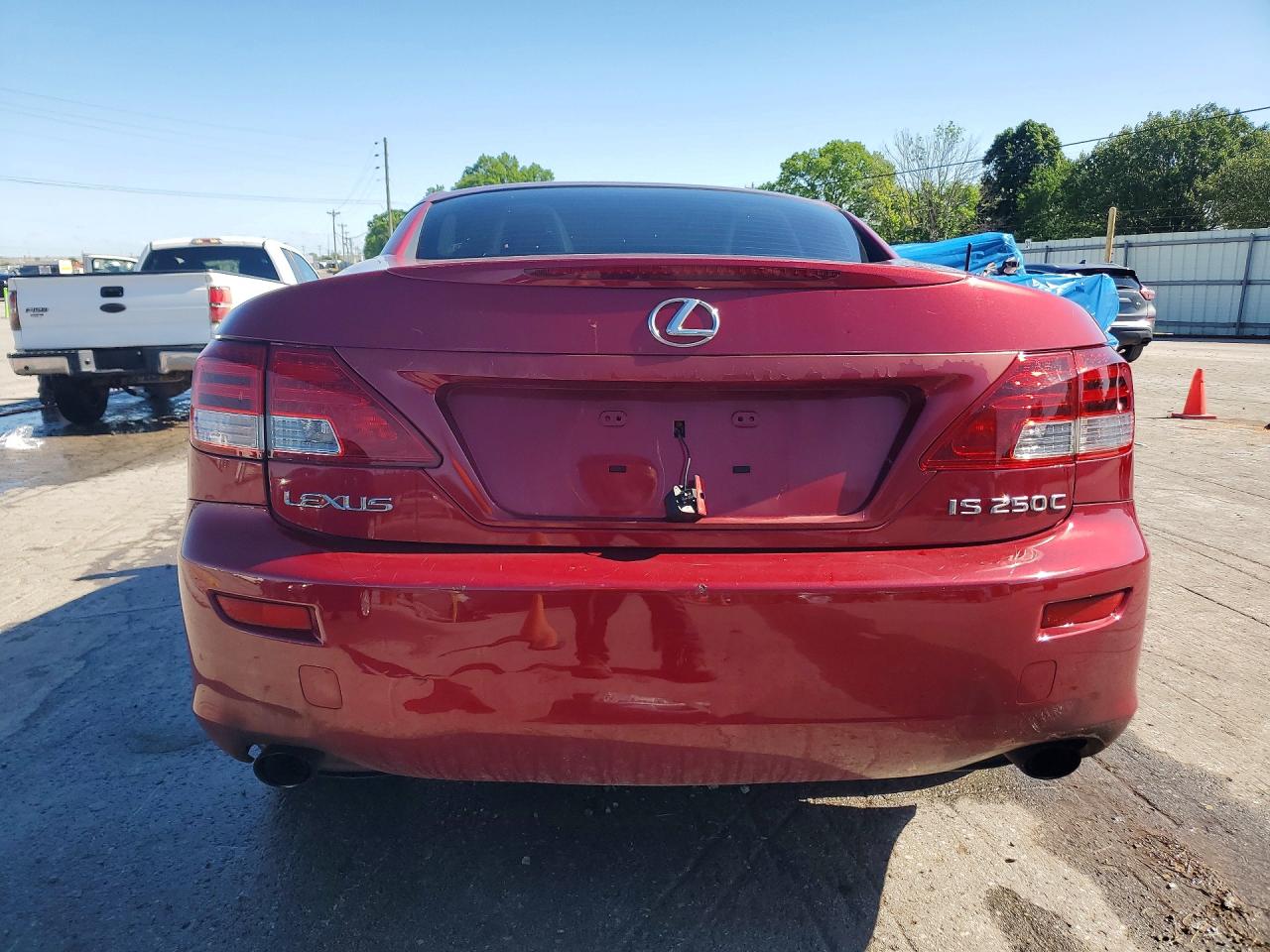 2010 LEXUS IS 250 photo 16