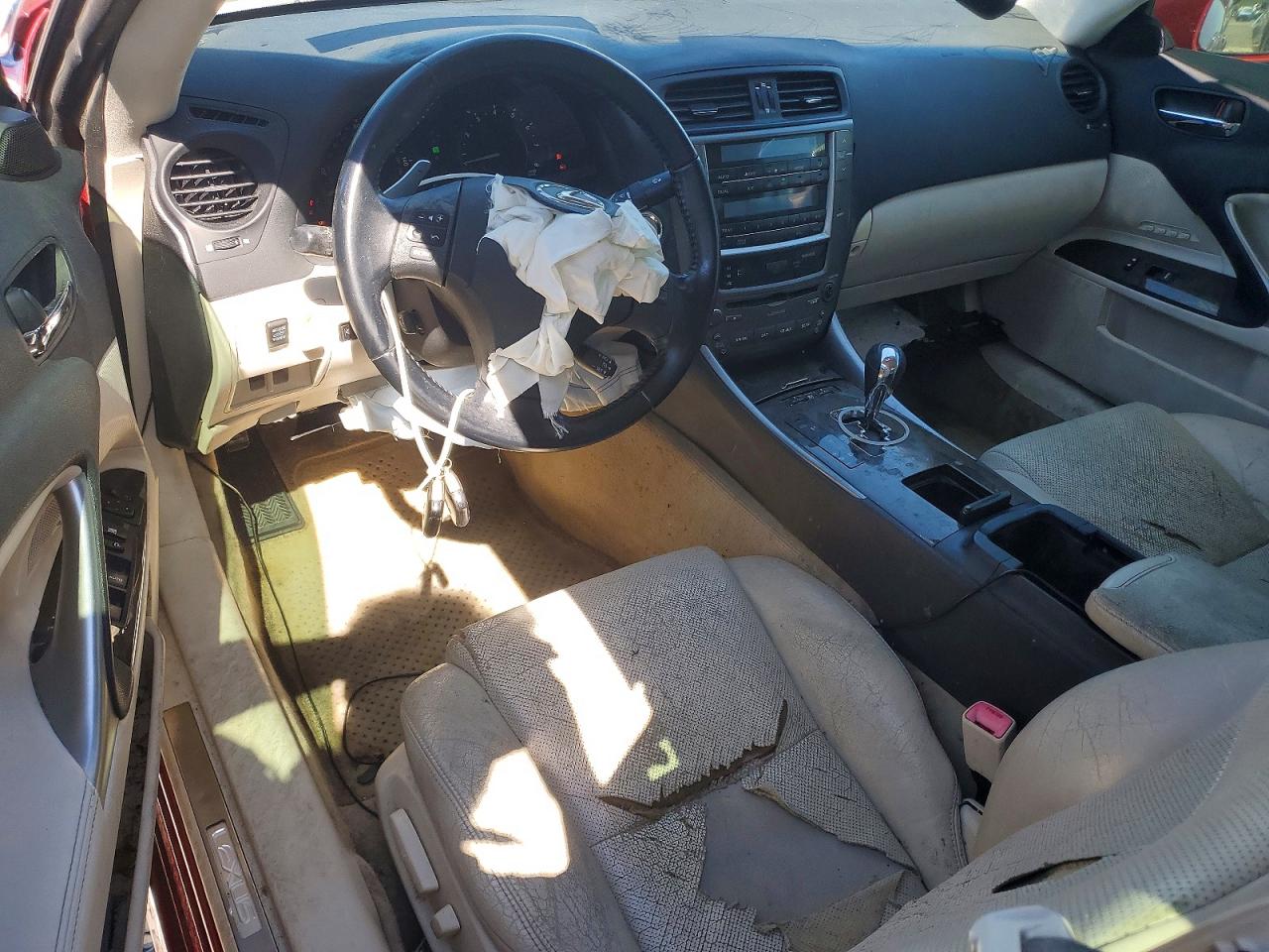 2010 LEXUS IS 250 photo 22