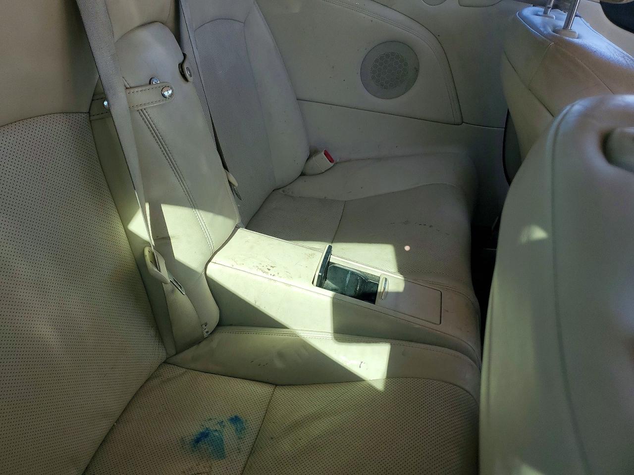 2010 LEXUS IS 250 photo 28