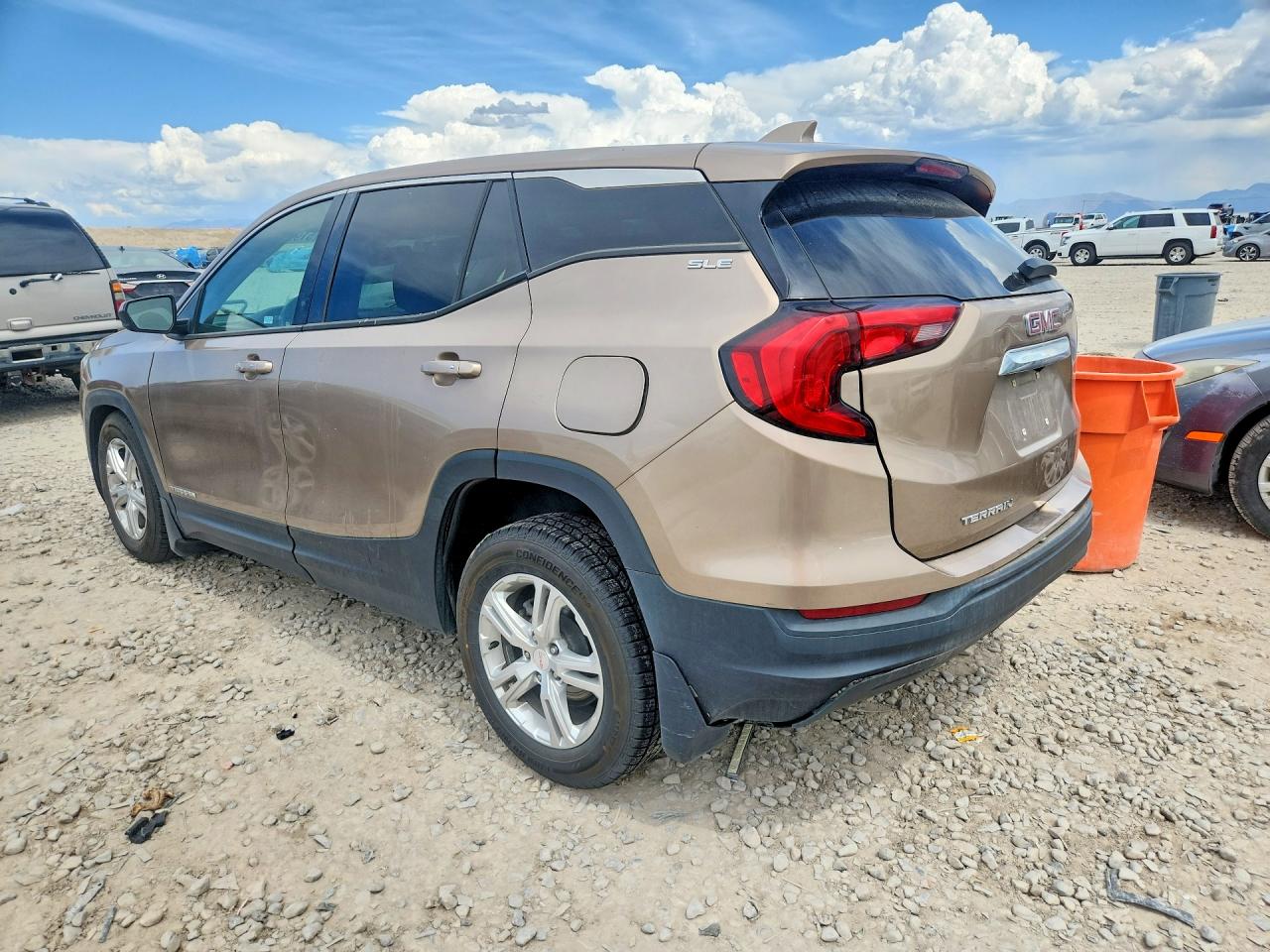 2018 GMC TERRAIN SLE photo 3