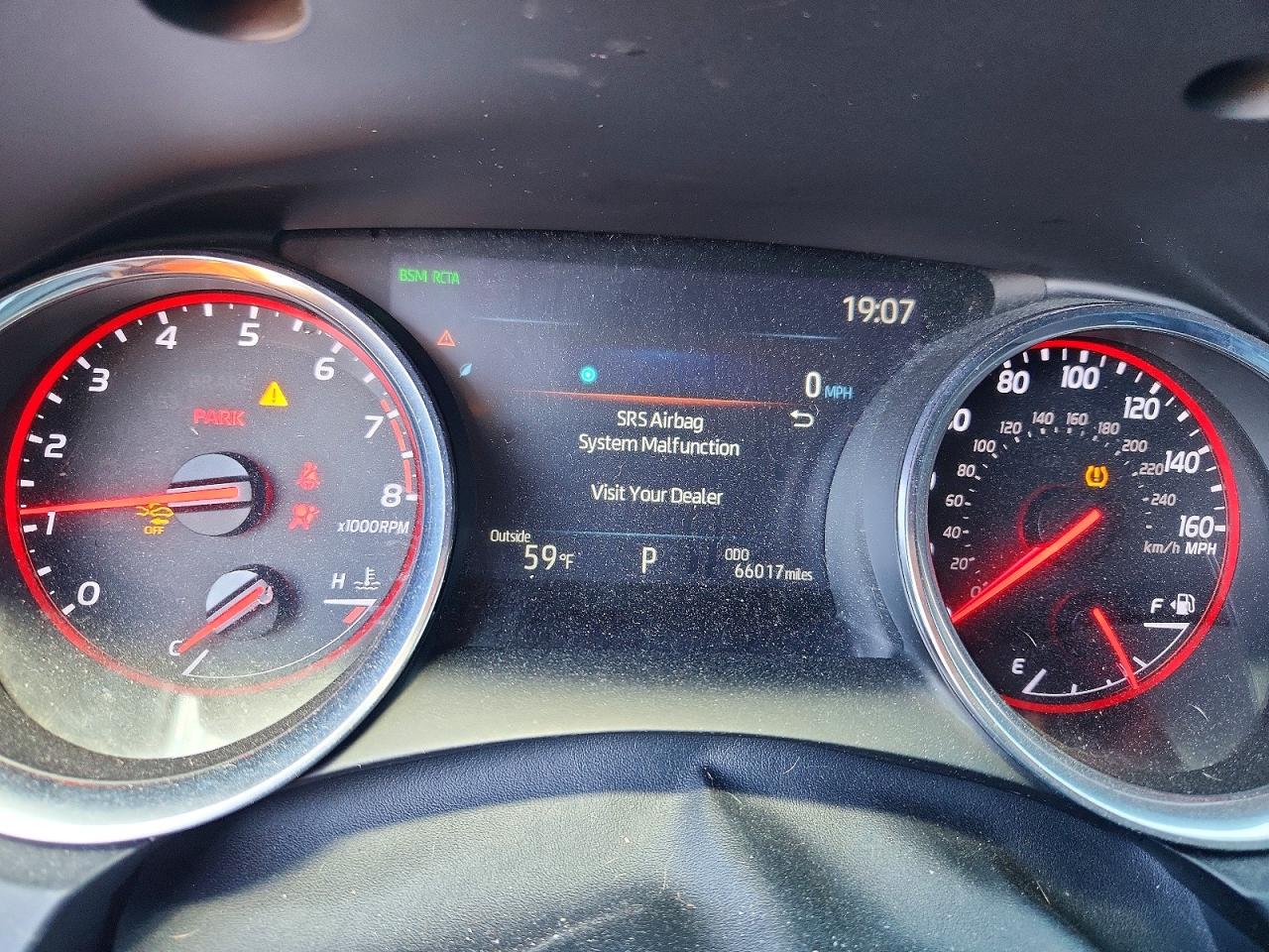 2019 TOYOTA CAMRY XSE photo 9