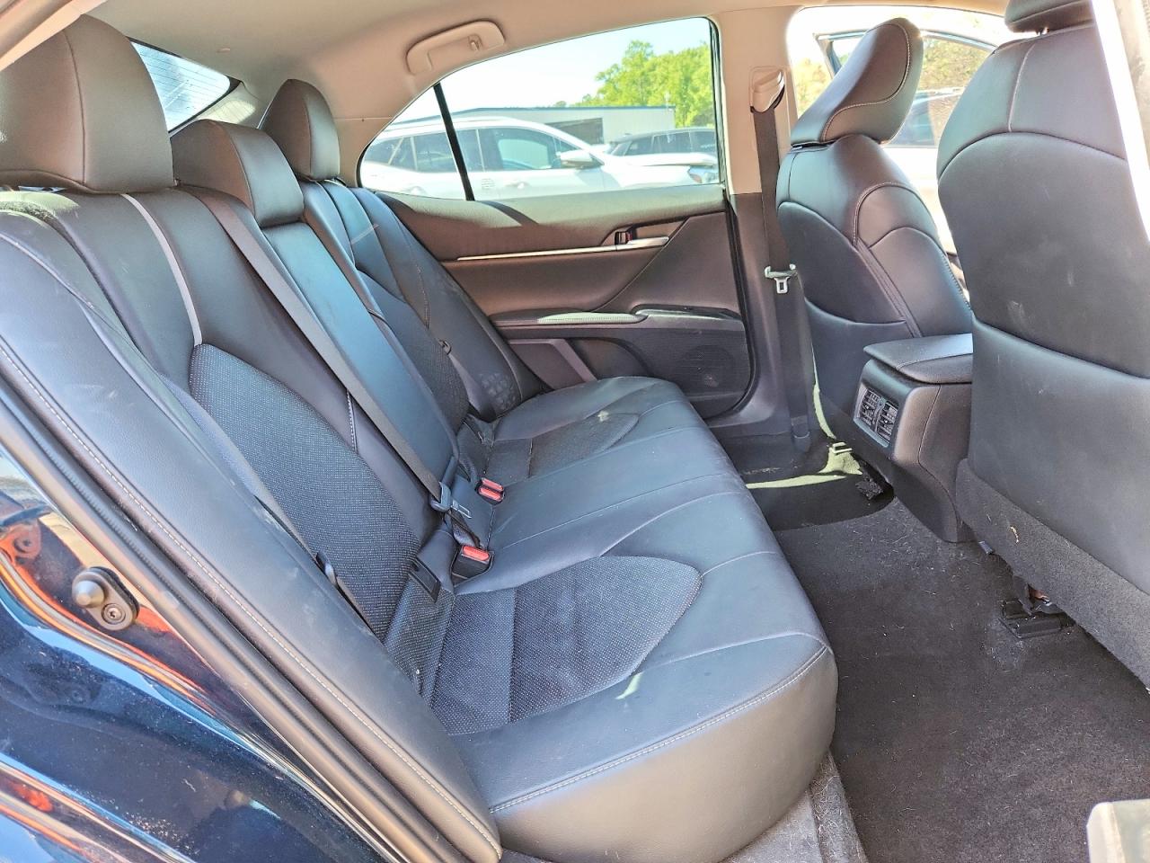 2019 TOYOTA CAMRY XSE photo 10