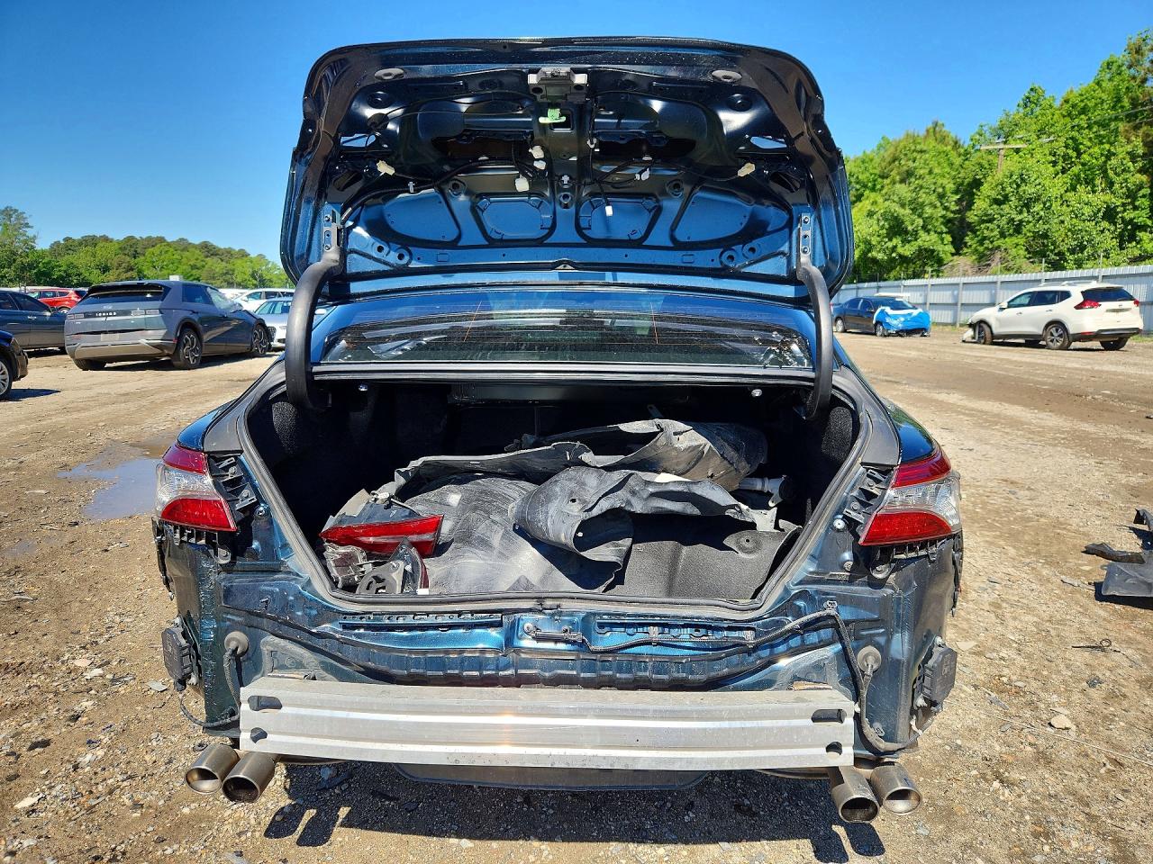 2019 TOYOTA CAMRY XSE photo 6