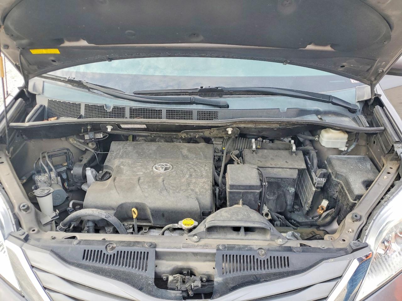 2014 TOYOTA SIENNA XLE 8-PASSENGER photo 23