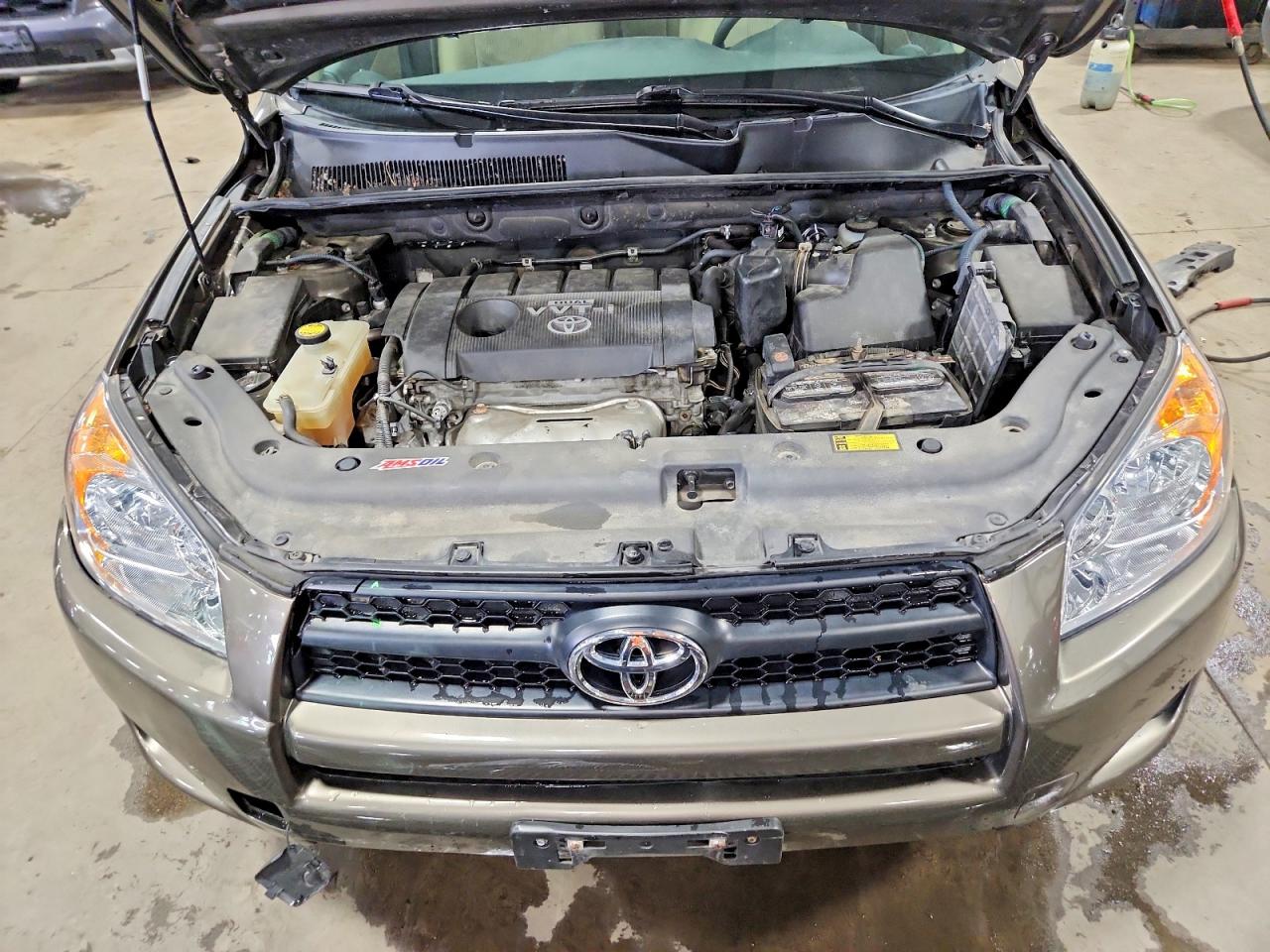 2011 TOYOTA RAV4 BASE photo 12