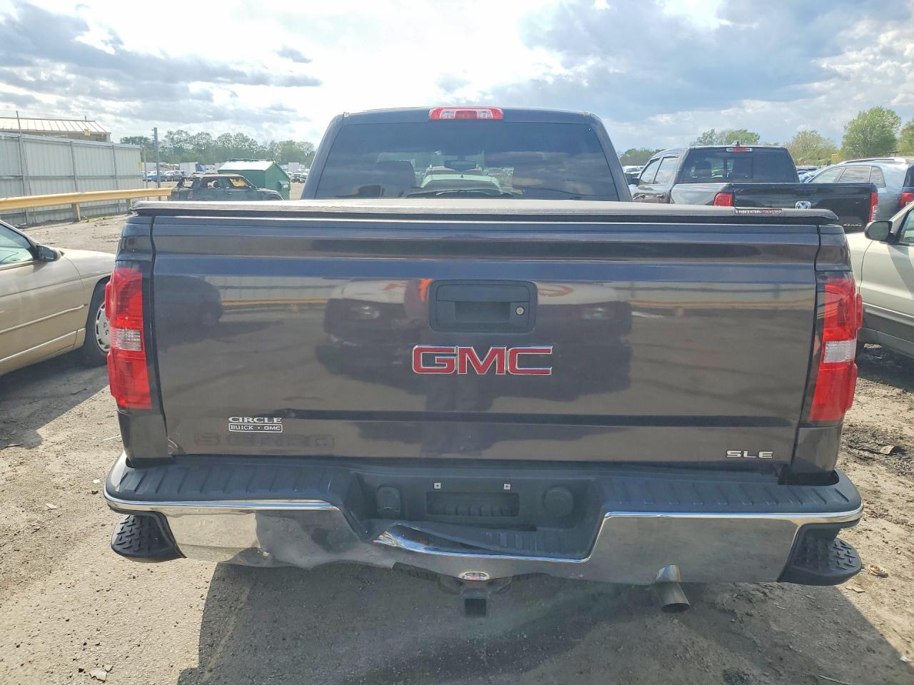 2015 GMC SIERRA K1500 SLE photo 16