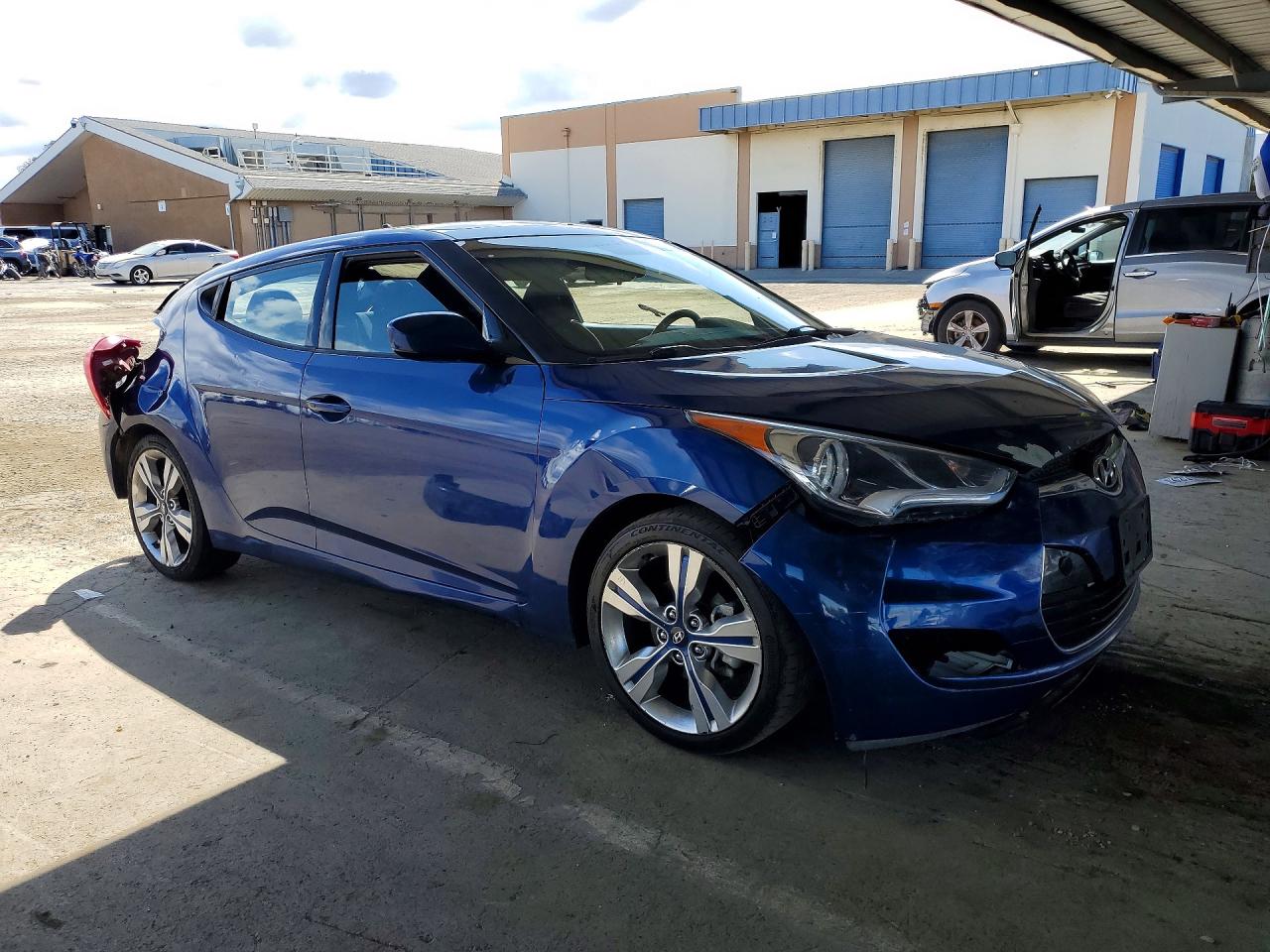 2017 HYUNDAI VELOSTER VALUE EDITION photo 7