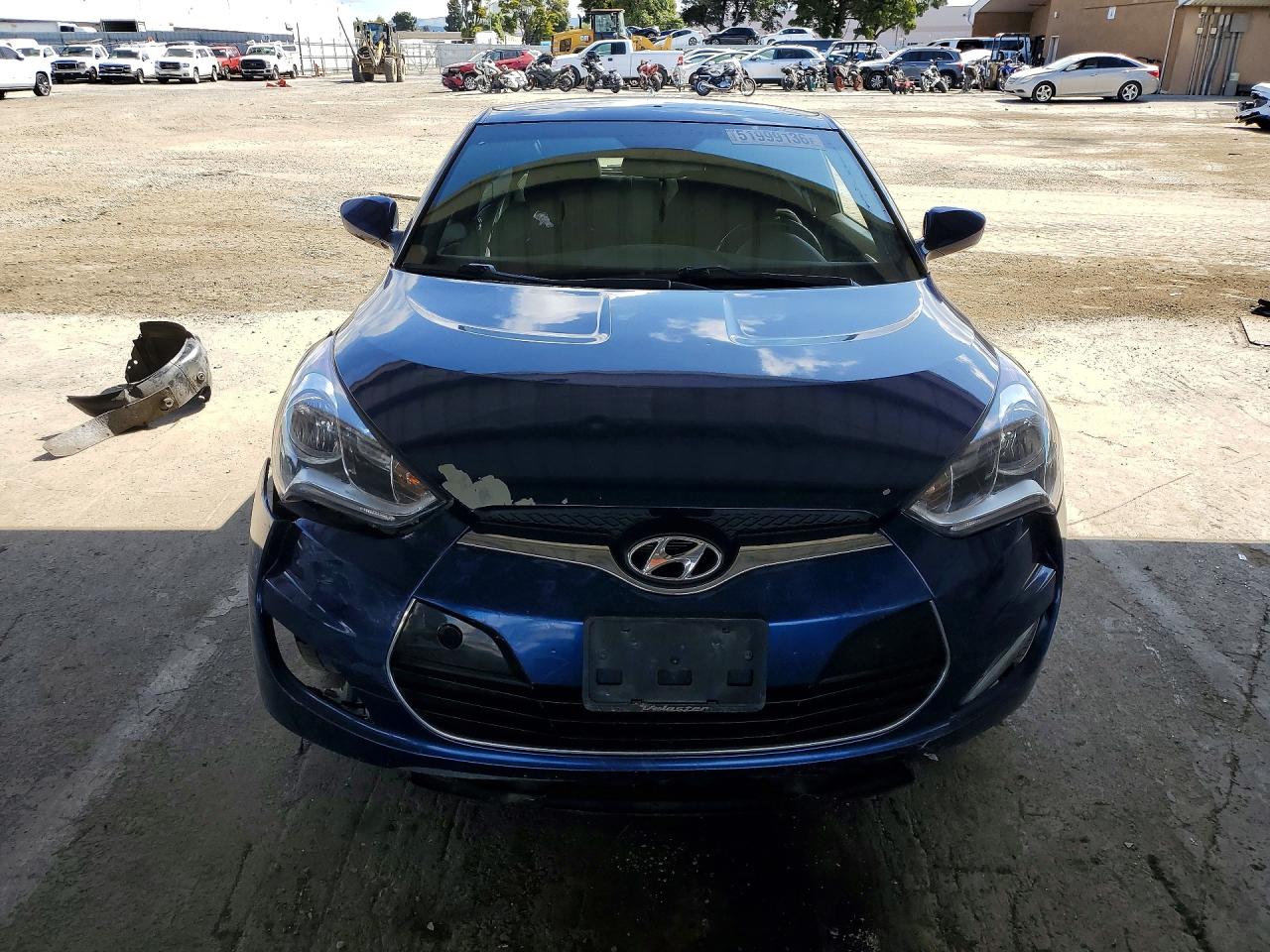 2017 HYUNDAI VELOSTER VALUE EDITION photo 9