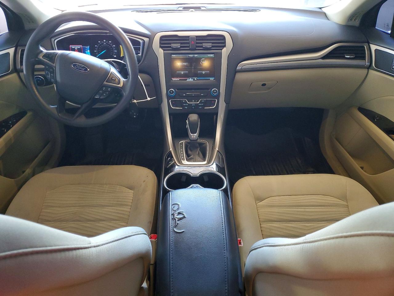 2016 FORD FUSION SE photo 15