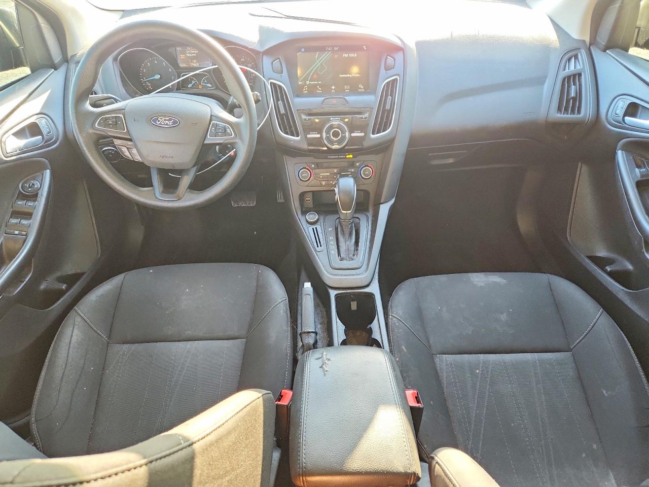 2017 FORD FOCUS SEL photo 8