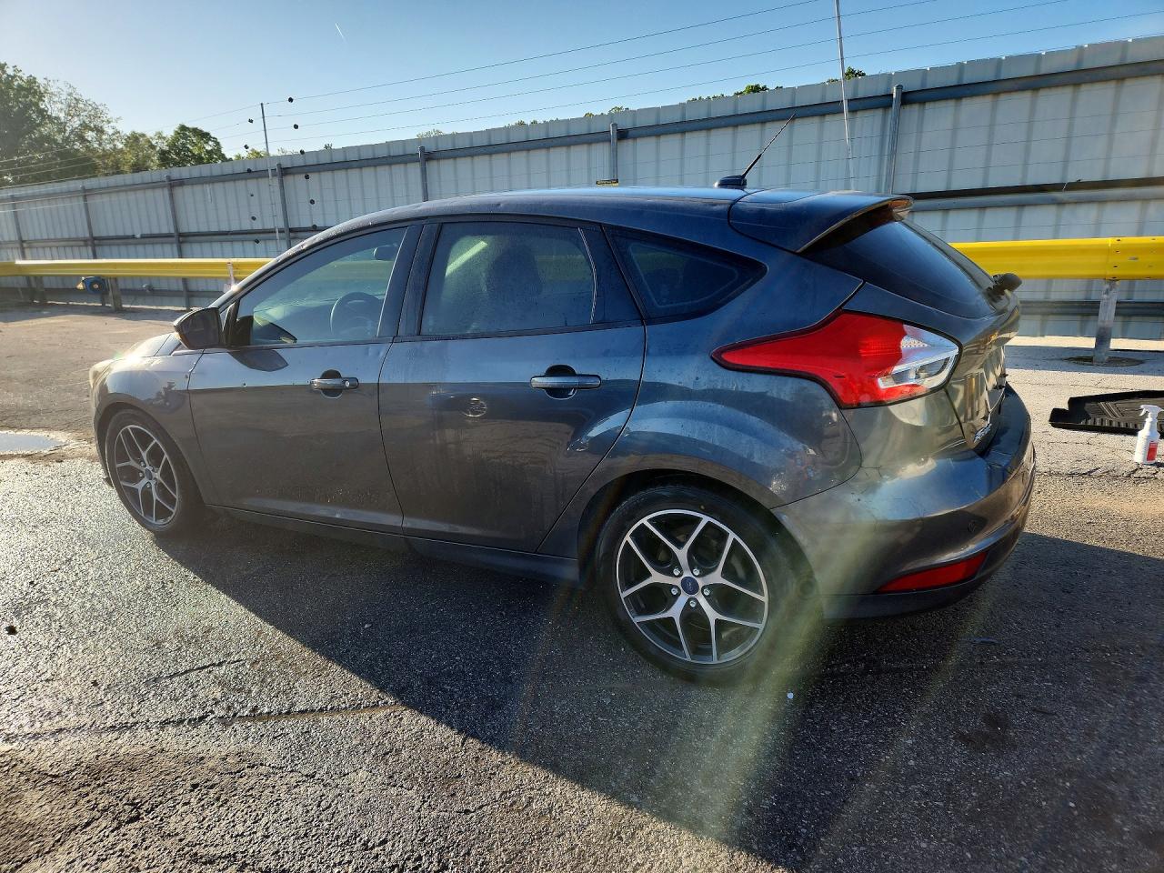 2017 FORD FOCUS SEL photo 2