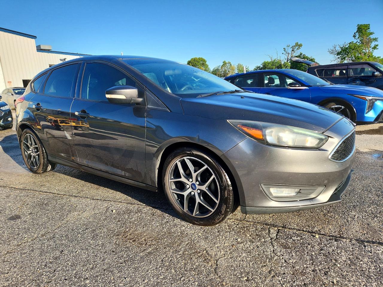 2017 FORD FOCUS SEL photo 4