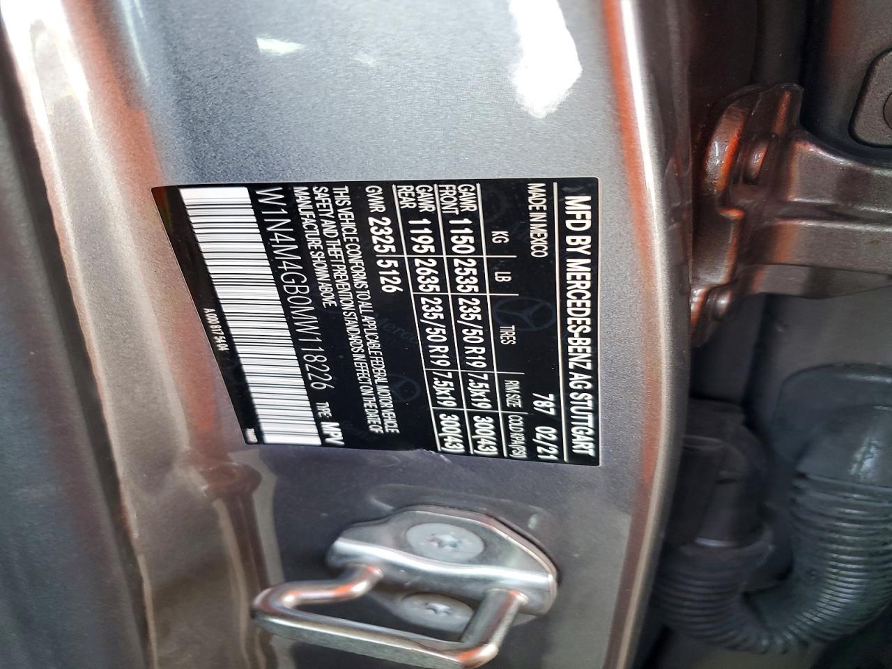 2021 MERCEDES-BENZ GLB 250 photo 25