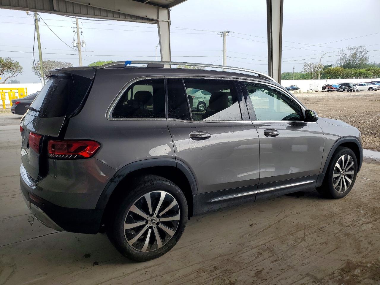 2021 MERCEDES-BENZ GLB 250 photo 5