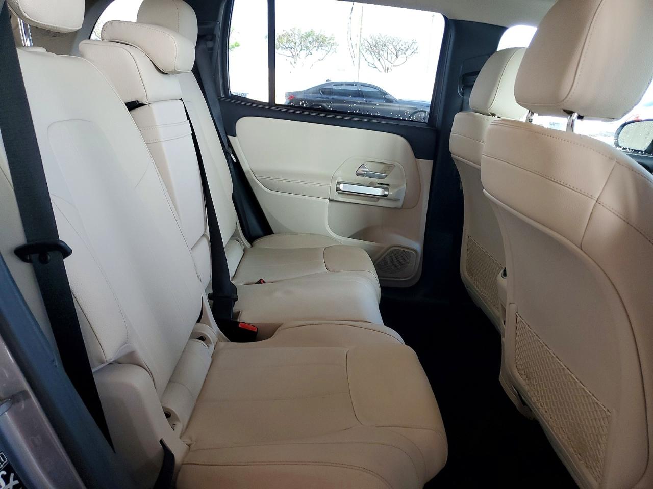 2021 MERCEDES-BENZ GLB 250 photo 21