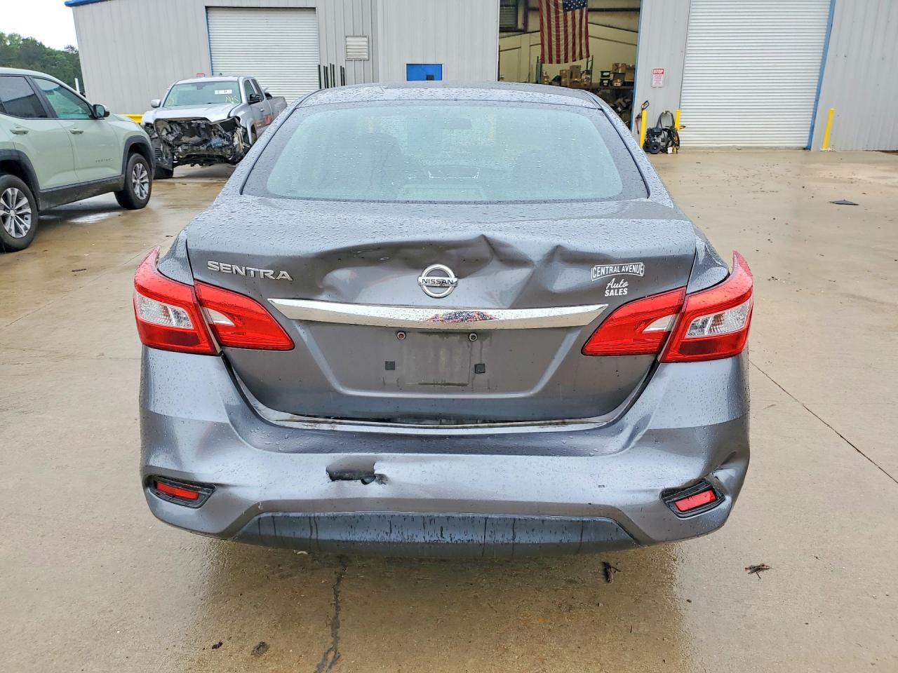 2018 NISSAN SENTRA S photo 11