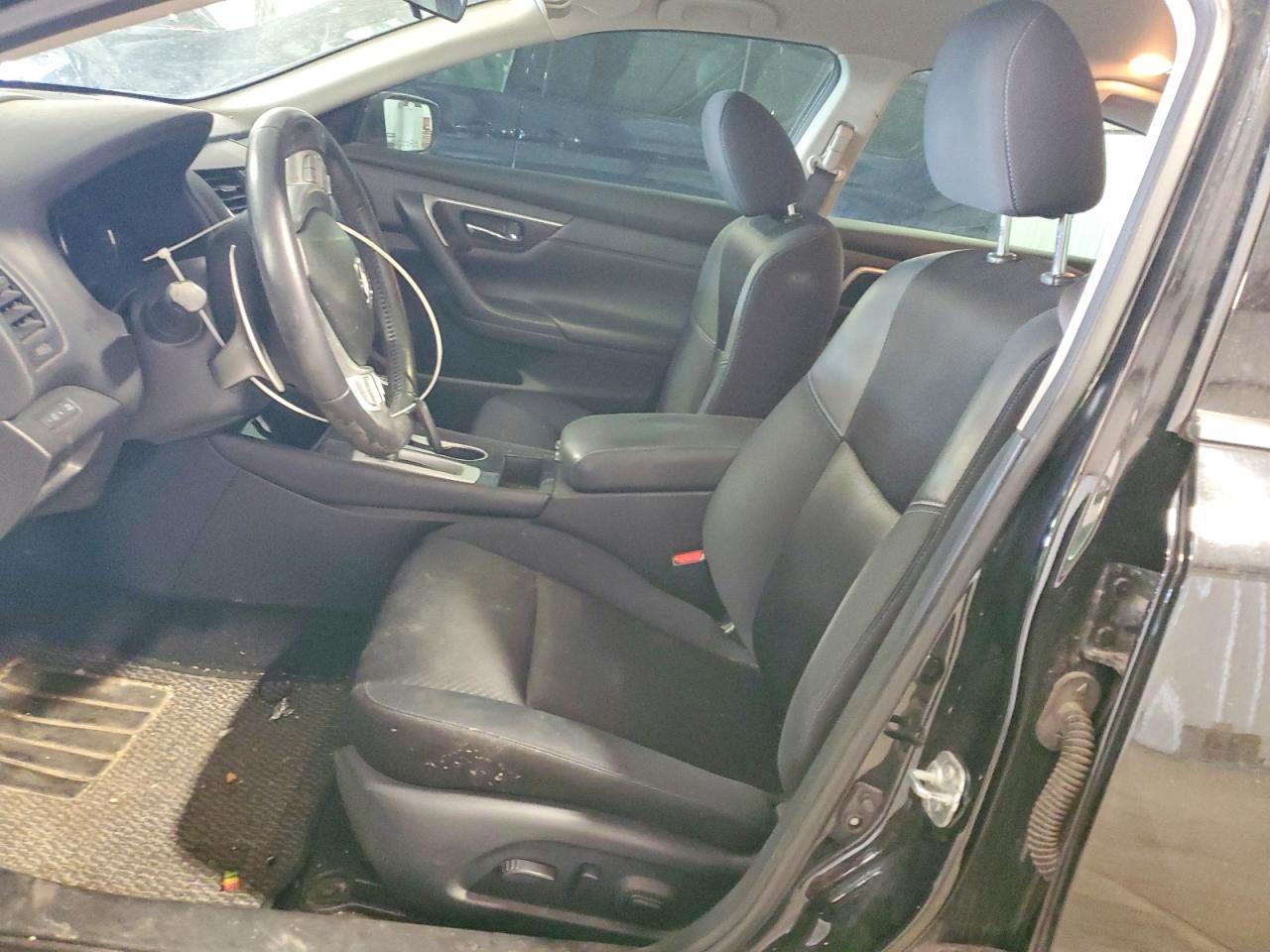 2018 NISSAN ALTIMA 2.5 SR photo 19