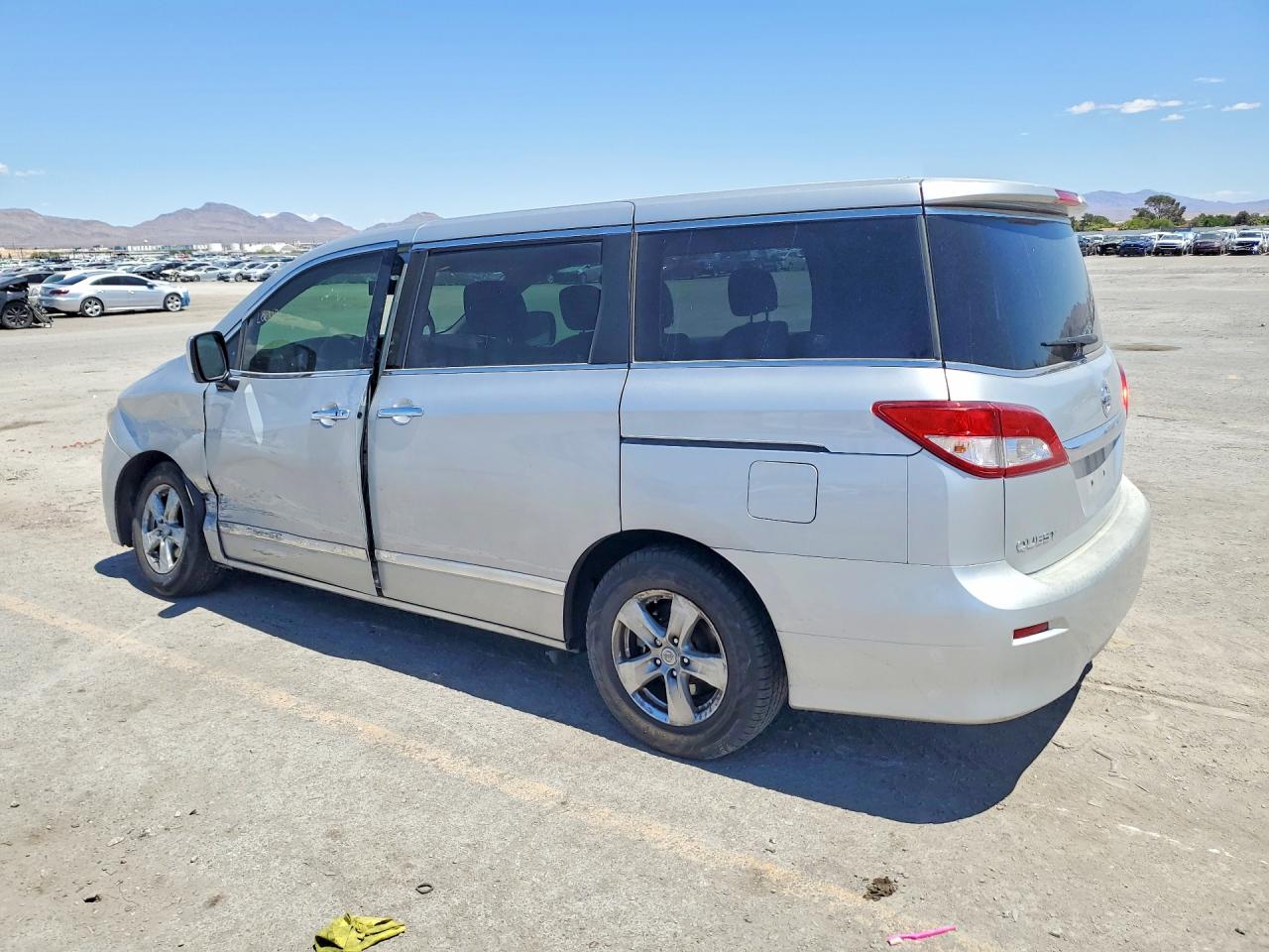 2015 NISSAN QUEST 3.5 SV photo 3