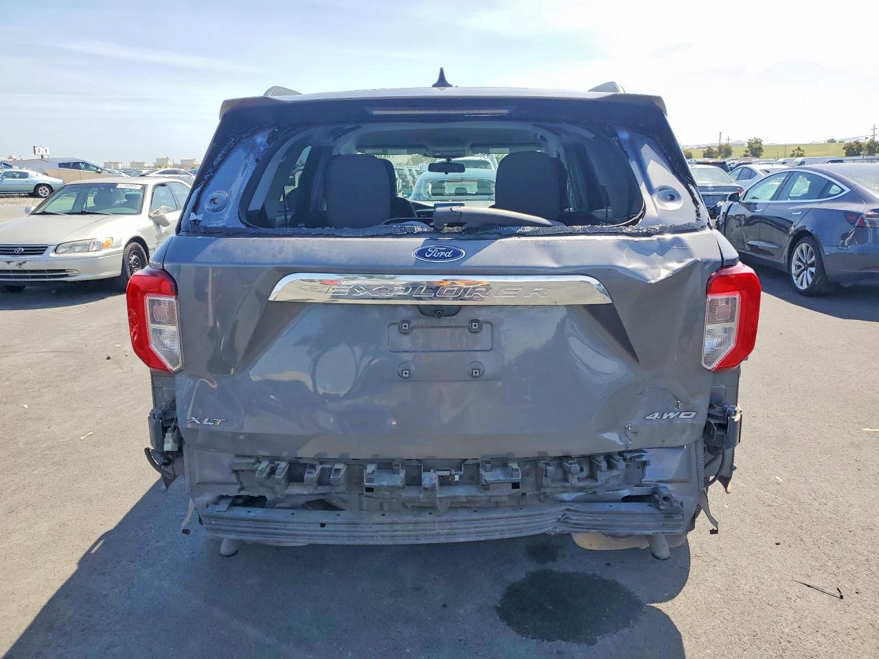 2021 FORD EXPLORER XLT photo 11