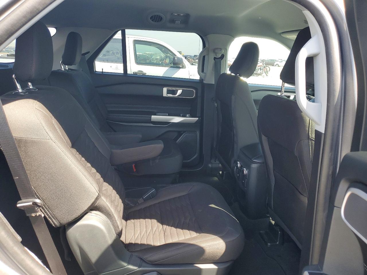2021 FORD EXPLORER XLT photo 21