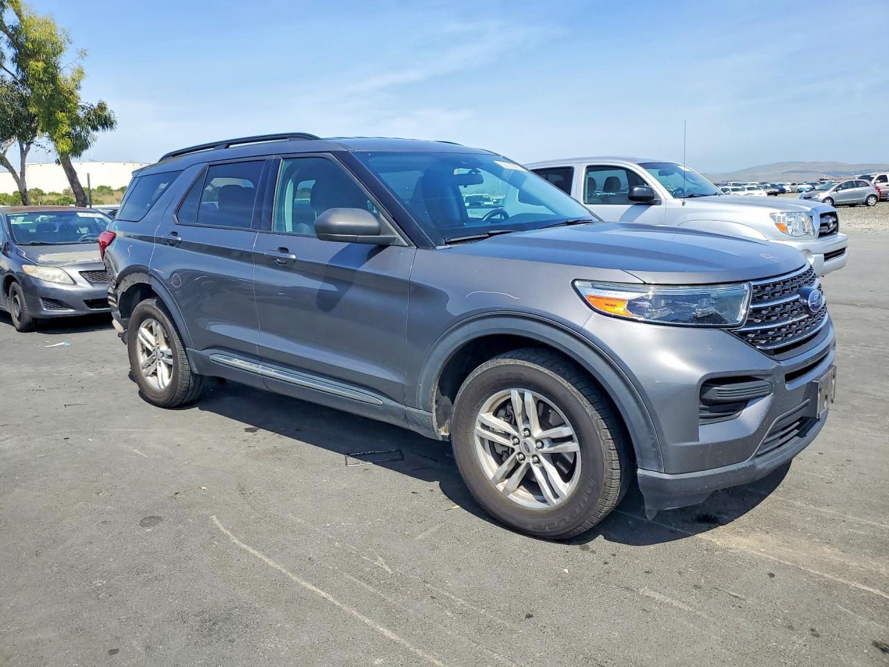 2021 FORD EXPLORER XLT photo 7