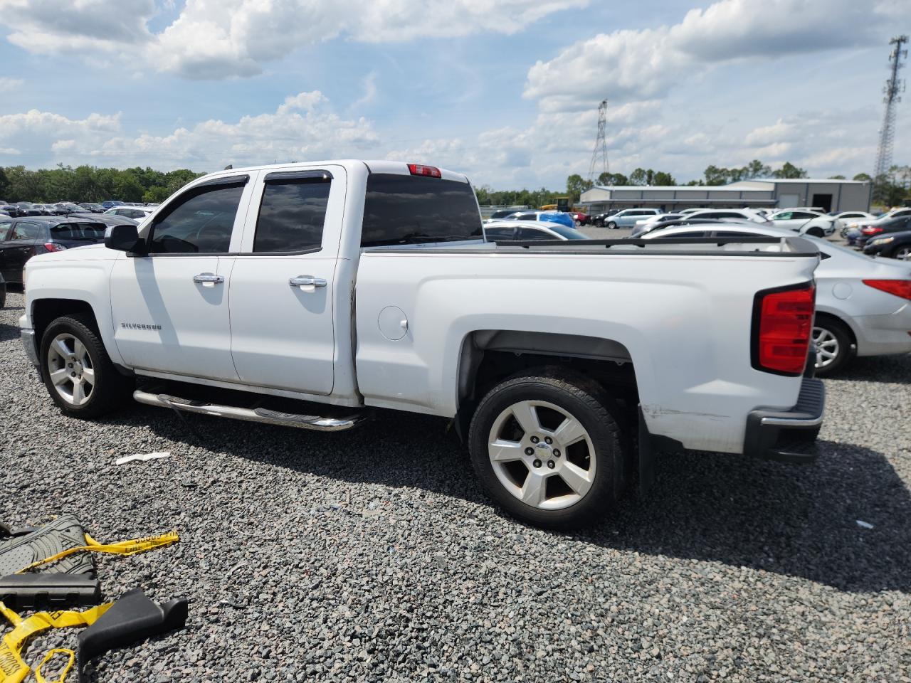 2015 CHEVROLET SILVERADO C1500 photo 3