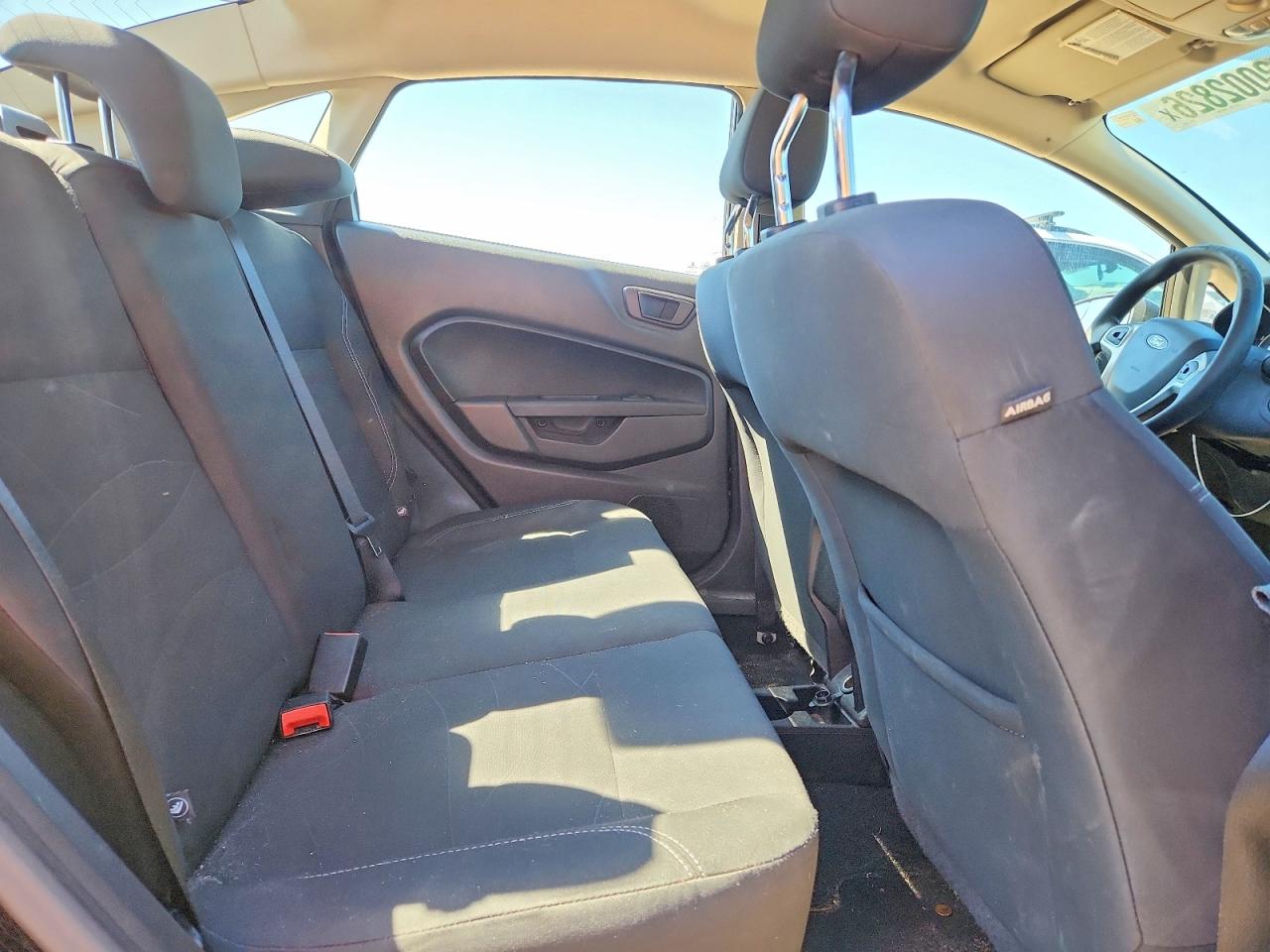 2018 FORD FIESTA SE photo 28