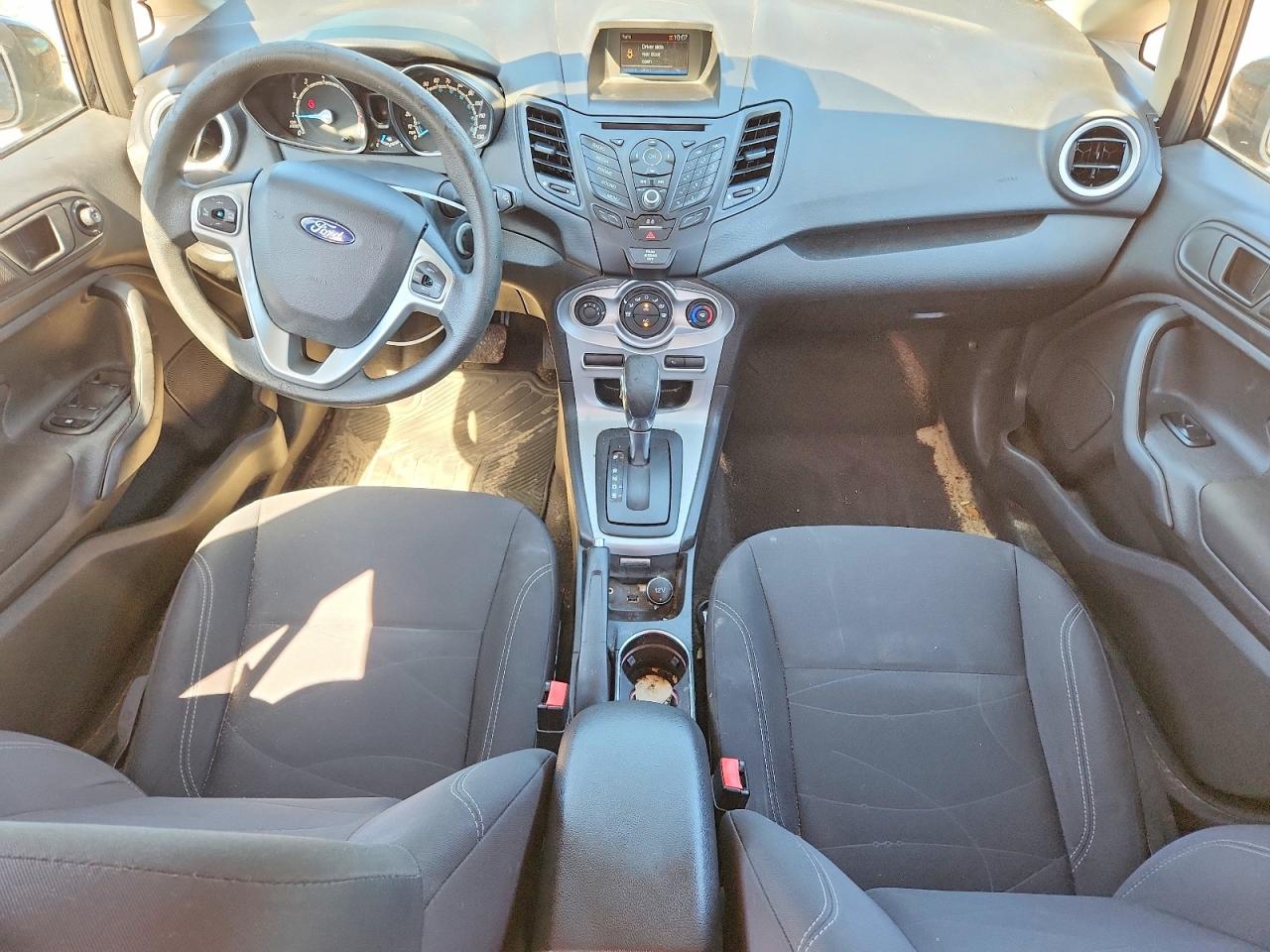 2018 FORD FIESTA SE photo 22