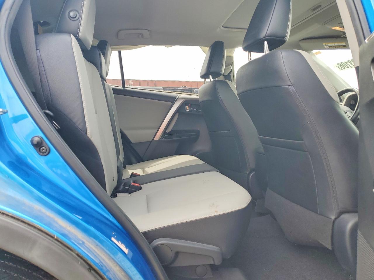 2018 TOYOTA RAV4 LIMITED photo 31