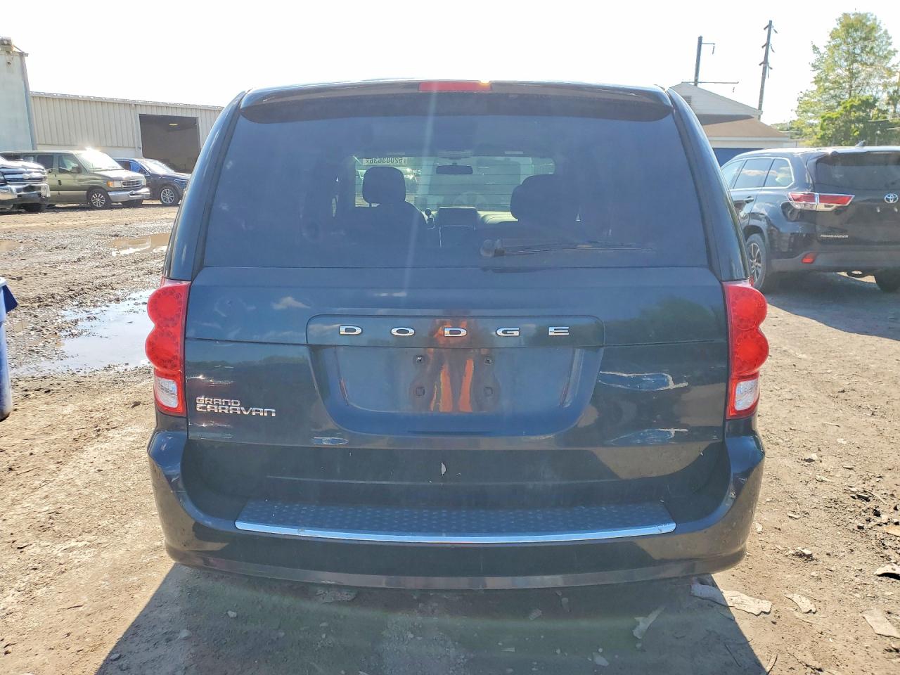 2015 DODGE GRAND CARAVAN SE photo 16