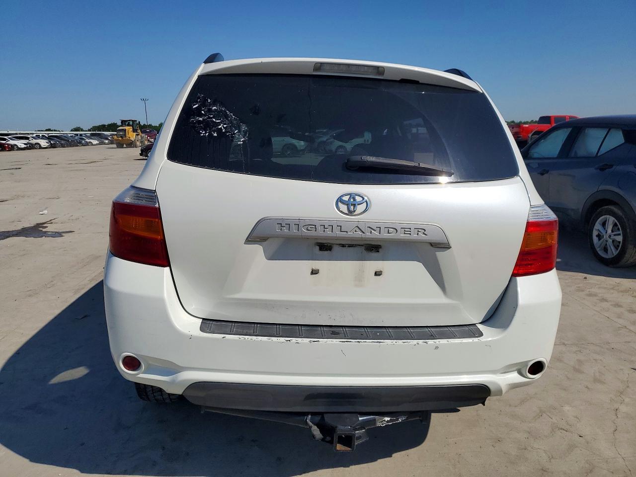 2010 TOYOTA HIGHLANDER BASE photo 16