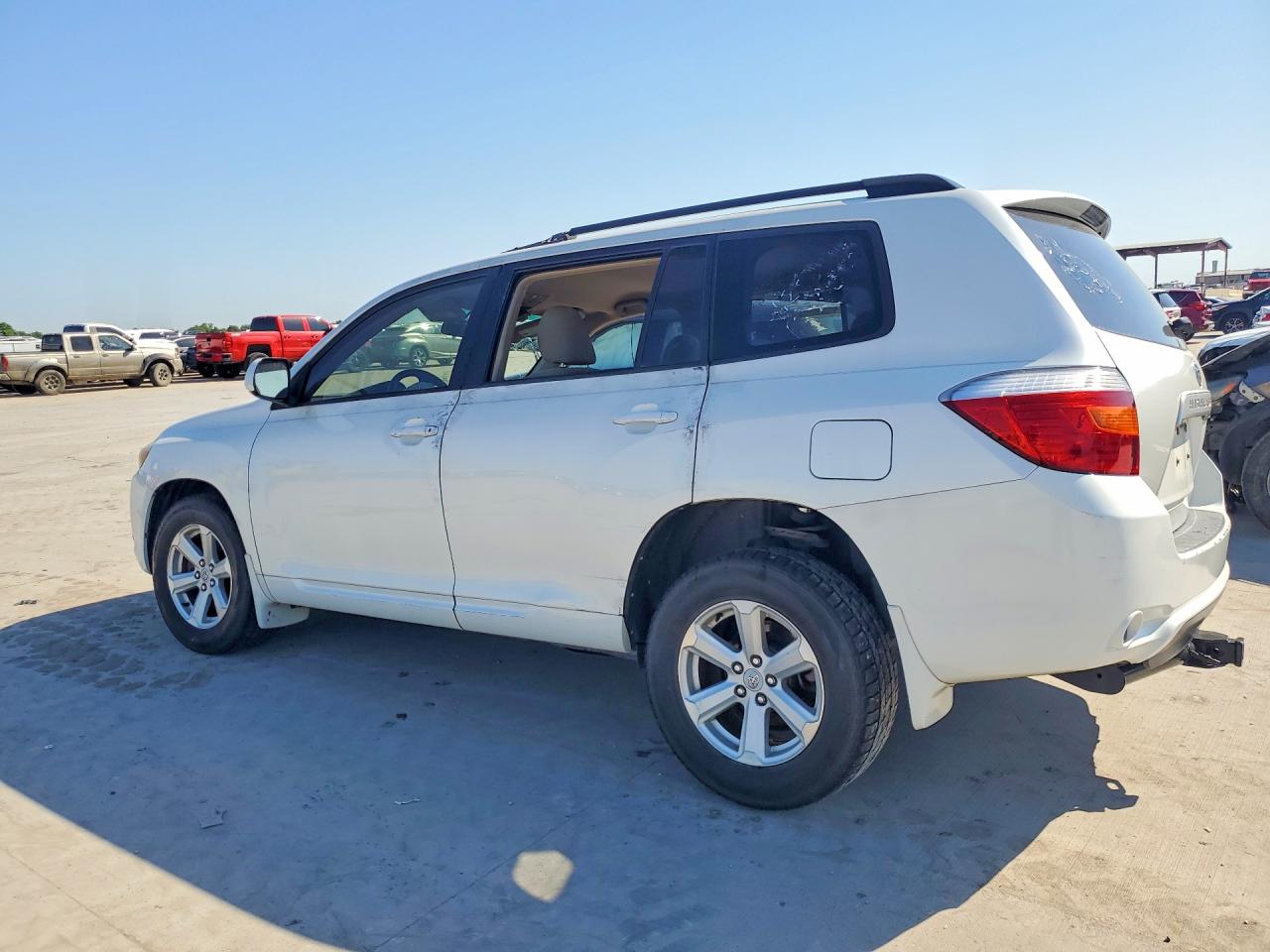 2010 TOYOTA HIGHLANDER BASE photo 4